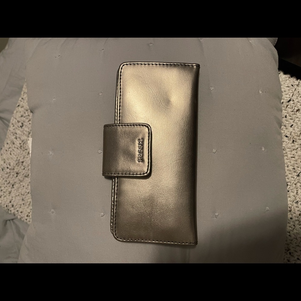 Fossil wallet